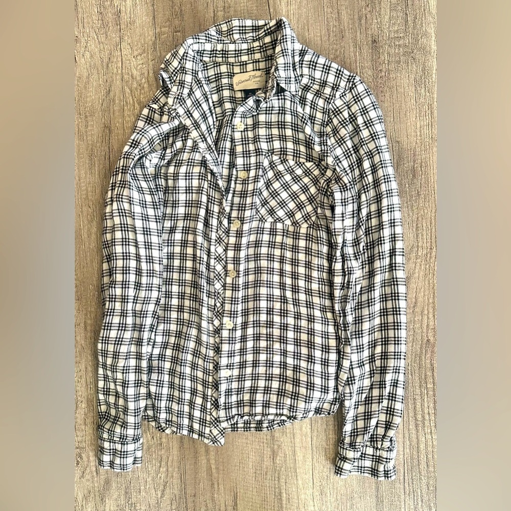 Universal Thread Lightweight Black and White Plaid Flannel Size XS